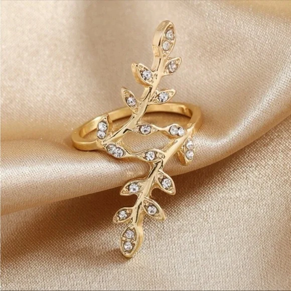 Gold and Rhinestone Leaf Ring, Size 8 - Picture 1 of 3